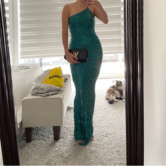 LOVE&LEMONADE sequin formal dress - Picture 2 of 2